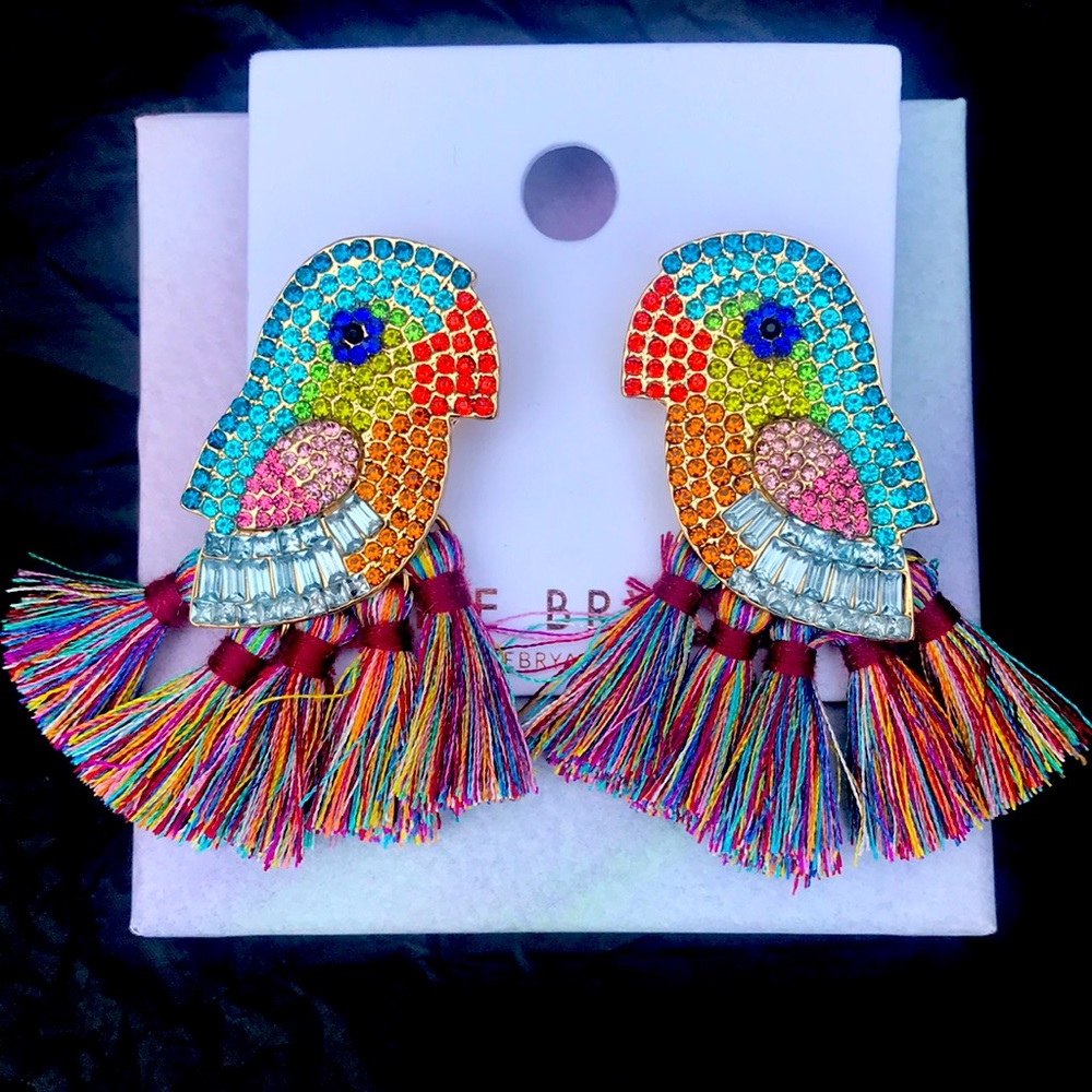 Tantalizing Tropical 🦜 Bird earring pair!!!